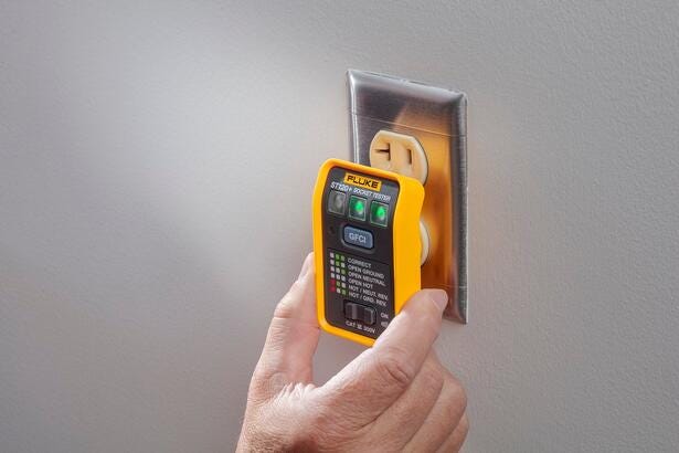 Fluke ST120+ Comprobador de tomas de corriente con señal acústica