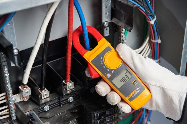 Fluke 302+ Pinza amperimétrica digital CAT III
