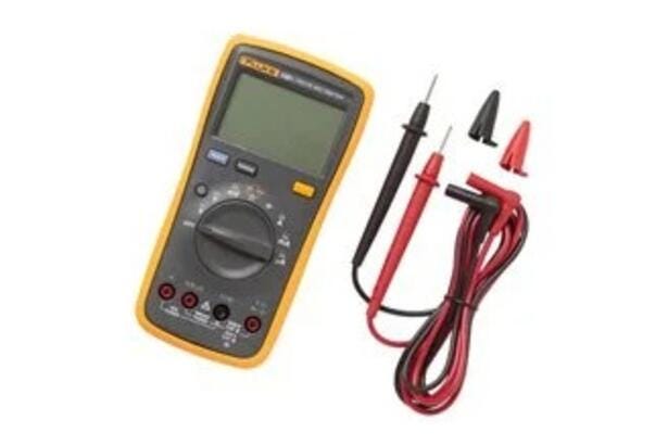 Fluke 15B+ Multímetro digital