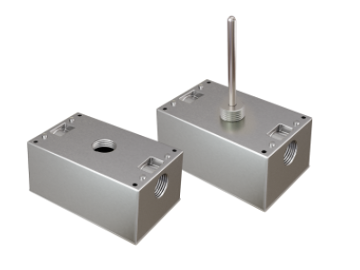 Transmitter w/ 1,000 Ohm RTD, Low Temperature Duct, 4" 316SS, 2-10VDC Output, NEMA 3R Enclosure