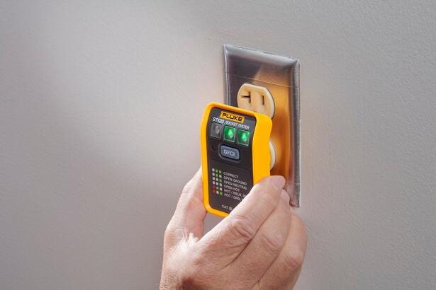 Fluke ST120 Comprobador de tomas de corriente